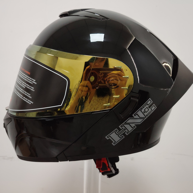 All-in-One Modular Motorcycle Helmet: Integrated Sun Visor & Flip-Up Front for Ultimate Riding Convenience