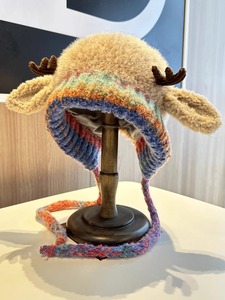Bonnet en fausse fourrure <span class=keywords><strong>de</strong></span> renne à rayures arc-en-ciel, tricoté, avec oreilles et bois <span class=keywords><strong>de</strong></span> cerf, pour femmes et filles, cadeau <span class=keywords><strong>de</strong></span> Noë<span class=keywords><strong>l</strong></span>, vente en gros - Product Image 2