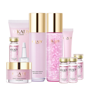 Set de Cuidado Facial de <span class=keywords><strong>Alta</strong></span> Calidad con Fórmula Profesional Rejuvenecedora de Flor de Cerezo <span class=keywords><strong>Natural</strong></span> para una Piel Limpia - Product Image 1