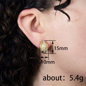 Orecchini a polsino a forma di C intagliati per donna, bicolore, vintage, per uso quotidiano, accessori per l'orecchio - Product Image 4