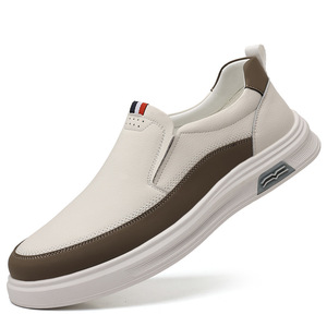 รองเท้าโลฟเฟอร์หนังลำลองสำหรับผู้ชาย สีขาว ระบายอากาศได้ดี พื้นยางแบบสวม ส้นเตี้ย เหมาะสำหรับใส่พักผ่อน - Product Image 5