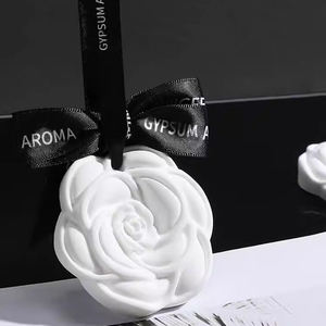 Pierre d'huile essentielle en céramique parfumée <span class=keywords><strong>de</strong></span> gypse <span class=keywords><strong>de</strong></span> parfum d'intérieur créatif <span class=keywords><strong>de</strong></span> taille personnalisée pour la décoration montée sur voiture - Product Image 2