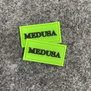 Tùy Chỉnh <span class=keywords><strong>Sew</strong></span> Trên Quần Áo 3D Mềm Cao Su Nhãn Patches Nhựa Silicon Logo Huy Hiệu Sắt Trên PVC Vá Cho Quần Áo - Product Image 5