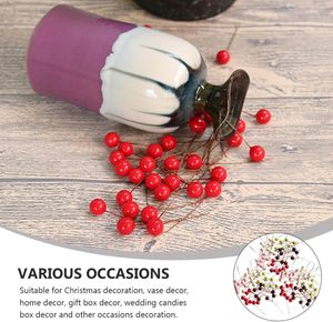 Vente en gros de tiges de baies artificielles rouges de Noël, baies de houx en mousse de 10 mm, brindilles pour couronnes métalliques, en vrac pour fêtes de Noël - Product Image 4