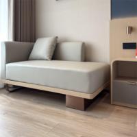 Ensemble table et chaises en bois massif pour hôtel, suite de loisirs, canapé, banquette tendance pour café et pâtisserie