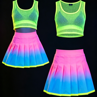 Tenue de rave arc-en-ciel réactive aux UV pour performance - Ensemble festival avec crop top scintillant et jupe asymétrique