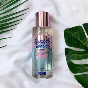 Brume corporelle <span class=keywords><strong>parfum</strong></span>ée florale fruitée populaire, fournitures roses, vaporisateur <span class=keywords><strong>Victoria</strong></span>, <span class=keywords><strong>parfum</strong></span> pour femmes, original, vente en gros - Product Image 4