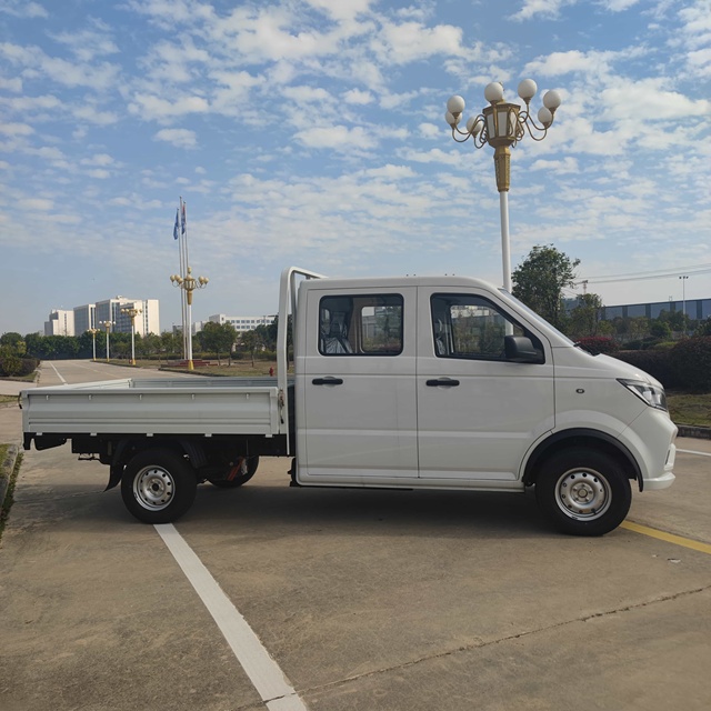 Kama EV1S Electric Mini Truck Double Cabin 4 Wheels Affordable Vehicle for Construction Renovation Moving