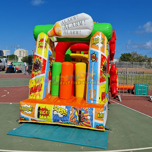 Castillo inflable gigante con obstáculos y zona de saltos para niños, opblaasbare stormbaan - Product Image 4