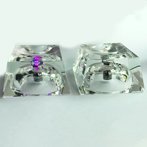 Yearscrystal 3D <span class=keywords><strong>LED</strong></span> ánh sáng cơ sở giá rẻ hình thang Tinh thể thủy tinh đứng cho hiển thị hình cầu xoay năm pha lê thủ công - Product Image 4