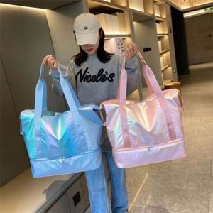 Sac de sport et de fitness à séparation sec/humide, coloré et scintillant, pour femme, sac de voyage et de rangement prénatal avec compartiment à chaussures - Product Image 3