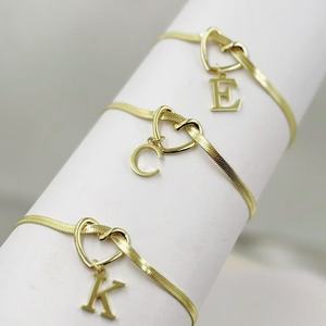 महिलाओं के स्टेनलेस स्टील दिल के आकार 26-अक्षर फ्लैट टखट - Product Image 2