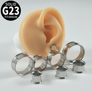 G23 Titane : Dilatateurs d'<span class=keywords><strong>oreille</strong></span> creux <span class=keywords><strong>de</strong></span> haute qualité, tube droit sans filetage, double évasement, pour <span class=keywords><strong>piercing</strong></span> hélix - Product Image 1