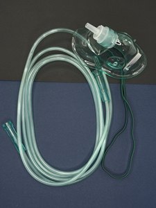 Maschera per Ossigeno in PVC Standard Clinico, Regolabile e Confortevole, con Tubo, Diverse Misure, Stampata a Iniezione - Product Image 6