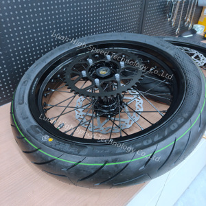 Juego de Ruedas Delanteras y Traseras para Surron Light Bee X Ultra Bee Talaria, Combinación de Neumáticos Todoterreno y para Carretera de 17 Pulgadas, Ruedas Supermoto - Product Image 2