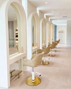 Estación de Espejo de Salón con Retroiluminación LED, Silla de Barbero Ajustable en Altura, Estación de Peluquería y Estilismo - Product Image 2