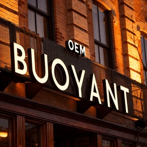 Letrero Luminoso LED Personalizado para Negocios, Letras de Canal 3D con Logotipo de Marca, Iluminación Exterior para Tiendas - Product Image 1