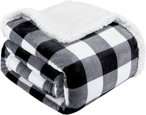 Fábrica personalizada Simple cálido suave Sherpa <span class=keywords><strong>Plaid</strong></span> rayas sofá cama cubierta Navidad impreso portátil dormir polar Manta-Doble - Product Image 1