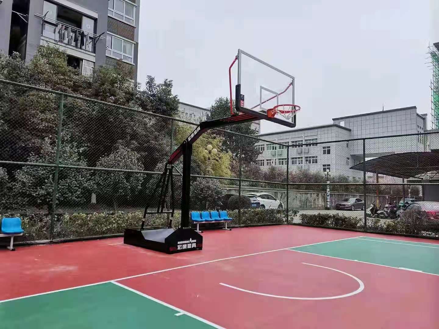 How to Choose the Best Basketball Hoop for Kids Playing Game at Home