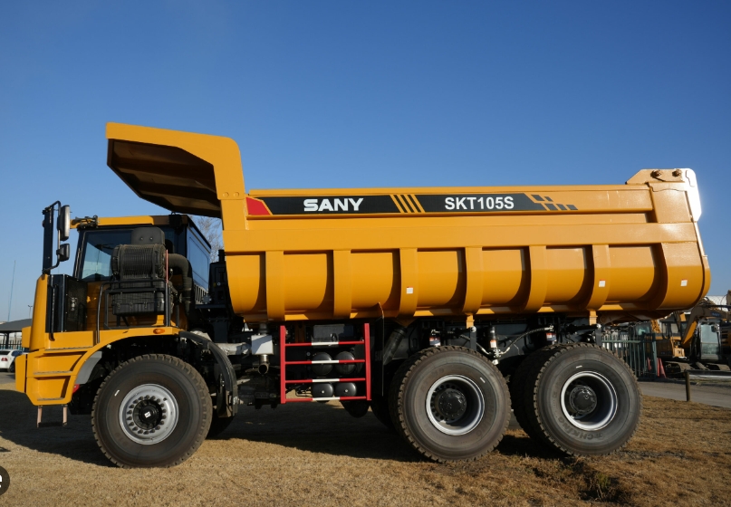 【新品未使用】GOOD YEAR 記念品　mining truck 新品未使用】GOOD YEAR 記念品 mining truck