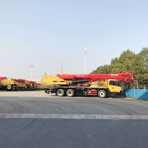 Grue de chantier super lourde STC1800 de 180 tonnes - Flèche télescopique avec puissance de levage supérieure - Product Image 3