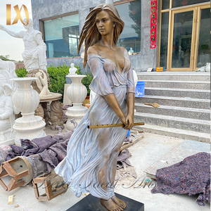 モダンな屋外屋内装飾等身大座っているファッション美しいブロンドの女性の彫刻真鍮セクシーなゴールデンヘアガールブロンズ像 - Product Image 4