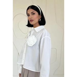 Camisas de Popelina Blancas para Mujer con Bolsillos de Ribete - Venta al por Mayor - Product Image 2