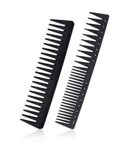 2 Pcs Nero Salone <span class=keywords><strong>di</strong></span> Barbiere Denti Larghi Antistatico In <span class=keywords><strong>Fibra</strong></span> <span class=keywords><strong>di</strong></span> <span class=keywords><strong>Carbonio</strong></span> <span class=keywords><strong>Pettine</strong></span> Dei Capelli Forte e Durevole con fori - Product Image 1