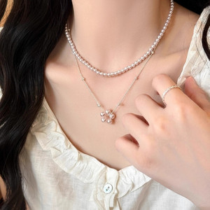 French Style Imitation Pearl Flower Necklaces for Women Temperament Fashion Collarbone <strong>Chain</strong> Jewelry - Product Image 1