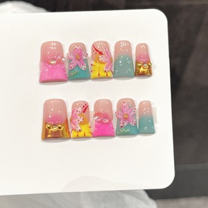 Manicura Francesa de Lujo <span class=keywords><strong>con</strong></span> Degradado de Diamantes Brillantes y Patrones Florales Intrincados, <span class=keywords><strong>Uñas</strong></span> Postizas Hechas a Mano - Product Image 4