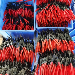 <span class=keywords><strong>Pince</strong></span> <span class=keywords><strong>de</strong></span> retrait <span class=keywords><strong>de</strong></span> clip <span class=keywords><strong>de</strong></span> garniture <span class=keywords><strong>de</strong></span> panneau <span class=keywords><strong>de</strong></span> carte <span class=keywords><strong>de</strong></span> <span class=keywords><strong>porte</strong></span> <span class=keywords><strong>de</strong></span> voiture d'approvisionnement d'usine <span class=keywords><strong>pince</strong></span> <span class=keywords><strong>de</strong></span> réparation <span class=keywords><strong>de</strong></span> phare <span class=keywords><strong>de</strong></span> voiture - Product Image 2