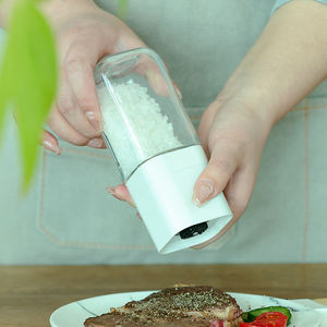 Ensemble <span class=keywords><strong>de</strong></span> moulins à <span class=keywords><strong>sel</strong></span> et poivre carrés manuels avec salière et poivrière personnalisées colorées ensemble <span class=keywords><strong>de</strong></span> bouteilles <span class=keywords><strong>de</strong></span> moulin en verre pour restaurant - Product Image 4