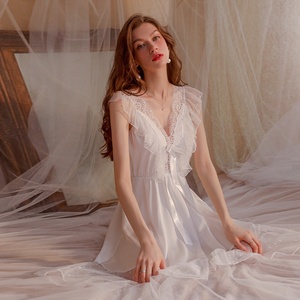 ชุดนอนเซ็กซี่ลายจุดผ้าซาตินคอวีลึกแต่งลูกไม้ตาข่ายซีทรู ลดราคาสุดฮอต - Product Image 5