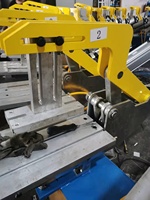 Machine de moulage de semelles et de semelles intérieures en polyuréthane pour chaussures