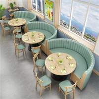 Ensemble de restaurant moderne en cuir avec chaises de salle à manger - Mobilier commercial durable, écologique et facile à nettoyer pour hôtels et restaurants