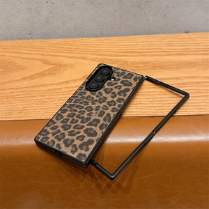 Custodia per cellulare Y2K di lusso con stampa leopardata selvaggia per Samsung Galaxy Z Fold 8 7 6 5, cover protettiva minimalista retrò con motivo ghepardo - Product Image 3