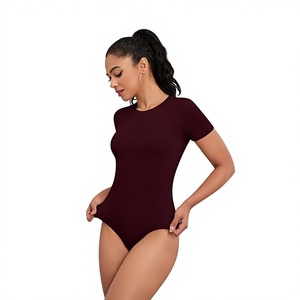 Combinaison pour femme à manches courtes, col rond, couleur unie, extensible, vêtements de sport, coupe ajustée, toutes saisons, tricot en spandex et coton - Product Image 1