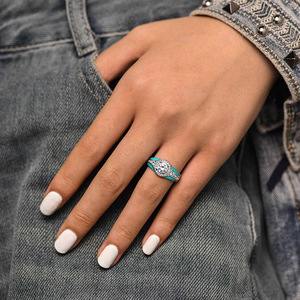 Anello Geometrico Vintage in Smalto per Donne, Gioiello da Dito Chic e Unico - Product Image 2
