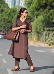 Nouveau Look Fency Style indien coton mélangé Kurtis et pantalon ensemble pour femmes Salwar Kameez Style meilleur prix de gros - Product Image 4