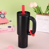 Tumbler Perjalanan Stainless Steel 40oz Kapasitas Besar, Mug Kopi Portabel untuk Luar Ruangan, Dilengkapi Sedotan dan Aksesoris, Botol Air Motif Kartun