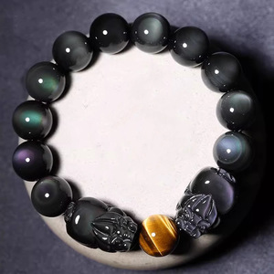 Bracelet en <span class=keywords><strong>obsidienne</strong></span> dorée naturelle polie, perles bouddhistes <span class=keywords><strong>Pixiu</strong></span>, pierre œil de tigre, pierre précieuse énergétique, cadeau d'affaires du Nouvel An pour hommes et couples - Product Image 1