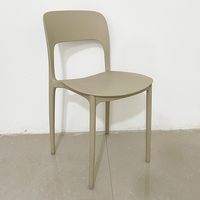 Chaise de salle à manger empilable en plastique PP monobloc contemporain, vente chaude, pour la maison et l'hôtel