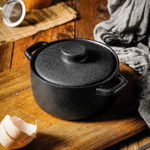 Mini casseroles en grès noir en <span class=keywords><strong>fonte</strong></span> pour ustensiles de cuisine Casserole ronde en céramique avec <span class=keywords><strong>couvercle</strong></span> - Product Image 1