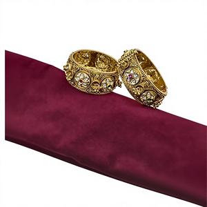 Juego de brazaletes de cobre grabados y chapados en oro tradicionales indios para mujer, para bodas, aniversarios y ocasiones de regalo - Multicolor - Product Image 1