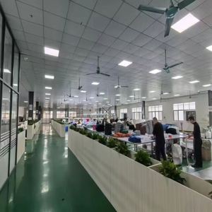 Venta al Por Mayor de Uniformes de Fútbol Personalizados 2526, Retro, Casuales, Lisos, de Manga Corta, Edición Jugador, Vintage, Suministro al Por Mayor - Product Image 3