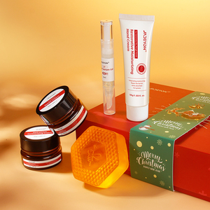 Set de cuidado facial natural Regalo para el cuidado de la piel para Navidad Suero de labios Hidratante facial Caja de regalo de Navidad Jabón hecho a mano Set de cuidado de la piel (Nuevo) - Product Image 2