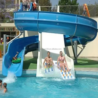 Toboggan aquatique extérieur en fibre de verre et plastique - Convient aux adultes et aux enfants, comme équipement de divertissement aquatique courant pour les familles et les écoles