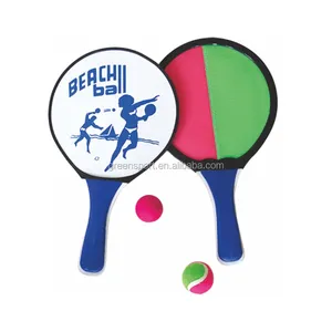 沙滩网球包括沙滩拍和户外比赛用软球