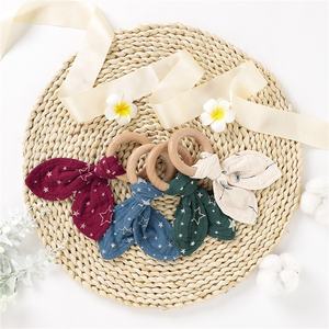 Nouveau-né Cadeau Bois <span class=keywords><strong>Anneau</strong></span> <span class=keywords><strong>de</strong></span> <span class=keywords><strong>Dentition</strong></span> <span class=keywords><strong>de</strong></span> <span class=keywords><strong>Dentition</strong></span> En Bois <span class=keywords><strong>De</strong></span> Hêtre Jouet <span class=keywords><strong>Lapin</strong></span> <span class=keywords><strong>Oreille</strong></span> Jouet - Product Image 4