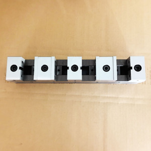 Étau de centrage rapide CNC réglable multi-rails, étau combiné parallèle pour machine CNC - Product Image 1